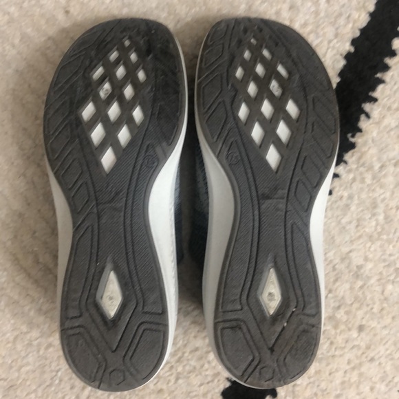 Tommy Bahama Stretch Walking Shoes Gray Grey 7.5 - Picture 5 of 8